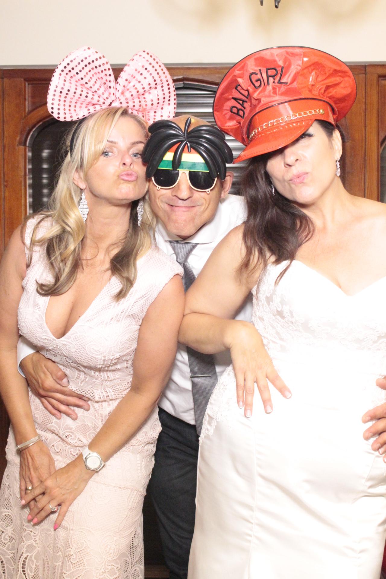 Laura and Mo's Wedding | View more photos from the event at gallery.myphotoboothexperience.co.uk/u/MyPhotoBoothExperienceLtd/Laura-and-Mos-Wedding